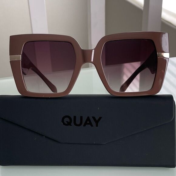NWT QUAY Notorious Sunglasses